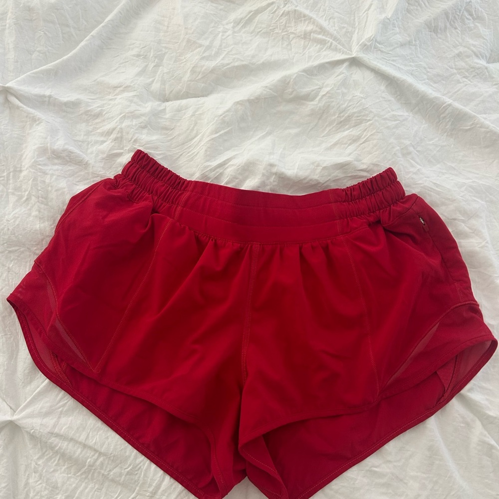 Lululemon Hotty Hot Low Rise 2.5” Red Shorts Size 6